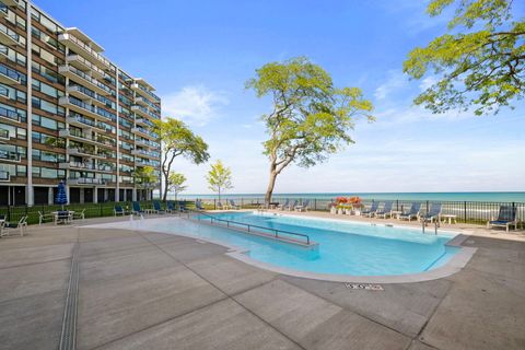 Tiny photo for 1630 Sheridan Road #2F, Wilmette, IL 60091 (MLS # 12457325)