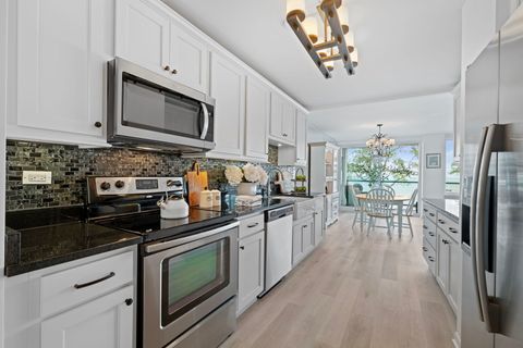 Tiny photo for 1630 Sheridan Road #2F, Wilmette, IL 60091 (MLS # 12457325)