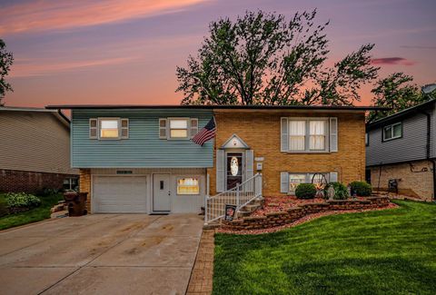Tiny photo for 15218 Rob Roy Drive, Oak Forest, IL 60452 (MLS # 12640581)