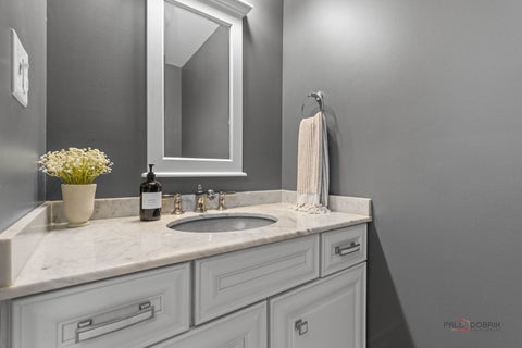 Tiny photo for 10 E Louis Avenue, Lake Forest, IL 60045 (MLS # 12786345)