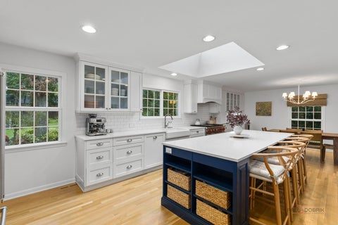 Tiny photo for 10 E Louis Avenue, Lake Forest, IL 60045 (MLS # 12786345)