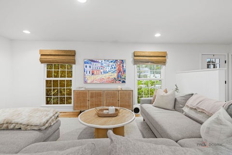 Tiny photo for 10 E Louis Avenue, Lake Forest, IL 60045 (MLS # 12786345)