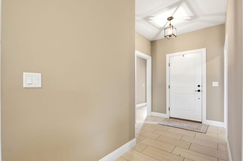 Tiny photo for 1204 Ashford Court, Mahomet, IL 61853 (MLS # 12611041)