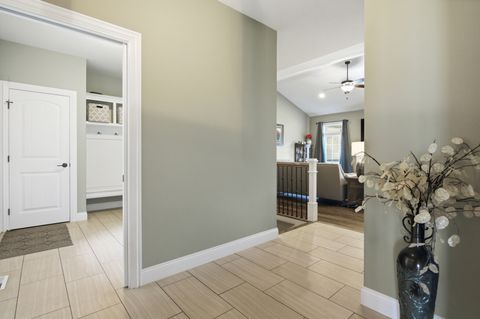 Tiny photo for 1204 Ashford Court, Mahomet, IL 61853 (MLS # 12611041)