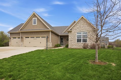 Tiny photo for 1204 Ashford Court, Mahomet, IL 61853 (MLS # 12611041)