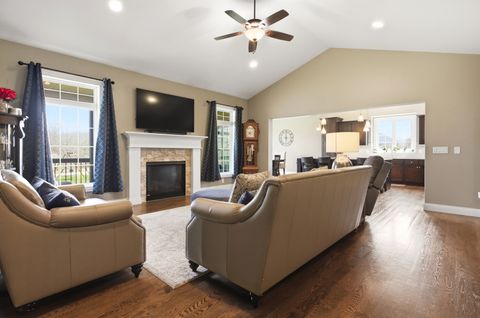 Tiny photo for 1204 Ashford Court, Mahomet, IL 61853 (MLS # 12611041)