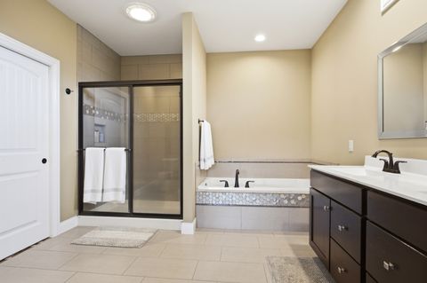 Tiny photo for 1204 Ashford Court, Mahomet, IL 61853 (MLS # 12611041)