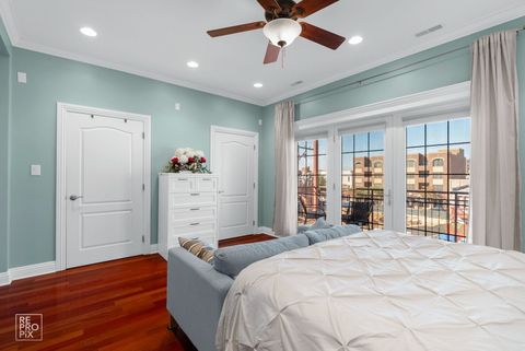Tiny photo for 904 W Fletcher Street #3, Chicago, IL 60657 (MLS # 12489470)