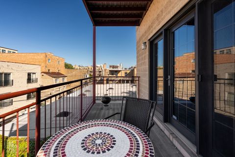 Tiny photo for 904 W Fletcher Street #3, Chicago, IL 60657 (MLS # 12489470)