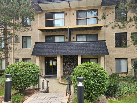 Photo of 10723 5th Ave Cut Off Avenue #103, Countryside, IL 60525 (MLS # 12777479)