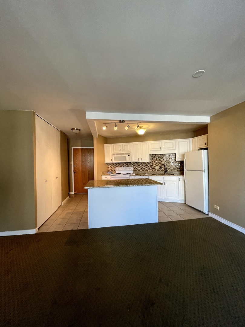 211 E Ohio Street 2802