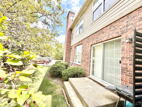 Tiny photo for 356 N WEST POINTE Drive, Vernon Hills, IL 60061 (MLS # 12713344)