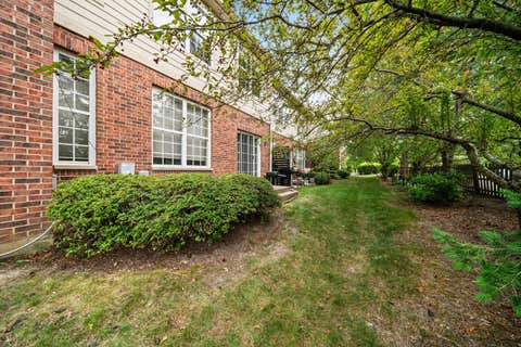Tiny photo for 356 N WEST POINTE Drive, Vernon Hills, IL 60061 (MLS # 12713344)