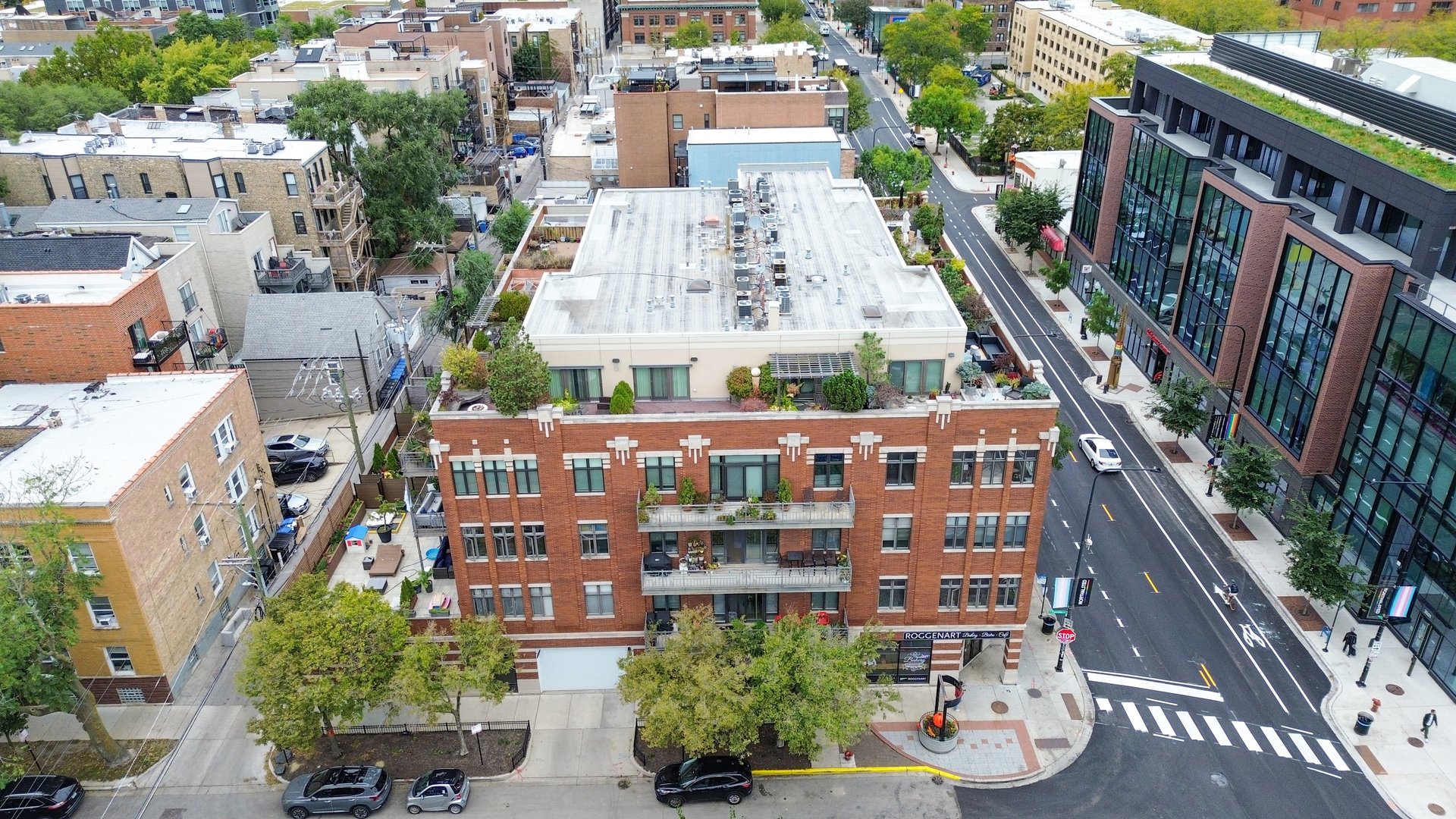 800 W Cornelia Avenue 307