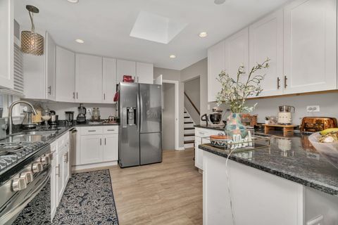 Tiny photo for 4217 Main Street, Downers Grove, IL 60515 (MLS # 12486720)