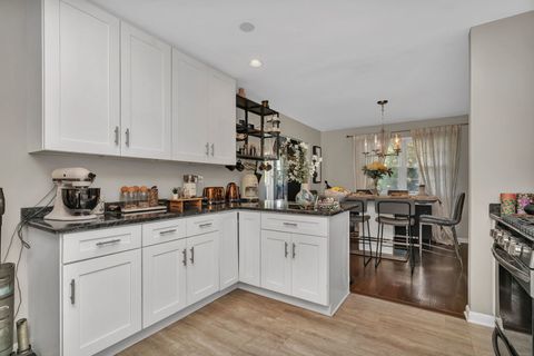 Tiny photo for 4217 Main Street, Downers Grove, IL 60515 (MLS # 12486720)