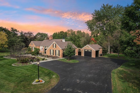 Tiny photo for 458 Pinewoods Drive, North Barrington, IL 60010 (MLS # 12778755)