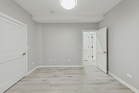 Tiny photo for 6626 S Ingleside Avenue, Chicago, IL 60637 (MLS # 12563919)