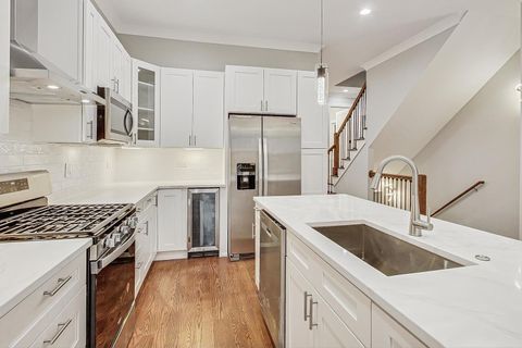 Tiny photo for 6626 S Ingleside Avenue, Chicago, IL 60637 (MLS # 12563919)