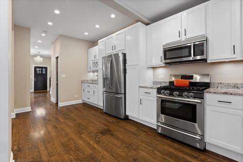 Tiny photo for 3059 N GRESHAM Avenue, Chicago, IL 60618 (MLS # 12534632)