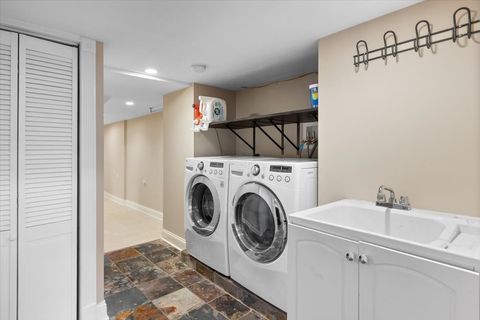 Tiny photo for 3059 N GRESHAM Avenue, Chicago, IL 60618 (MLS # 12534632)