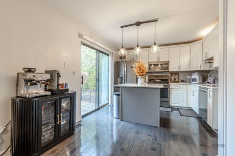 Tiny photo for 367 Golfview Court, Bloomingdale, IL 60108 (MLS # 12525959)