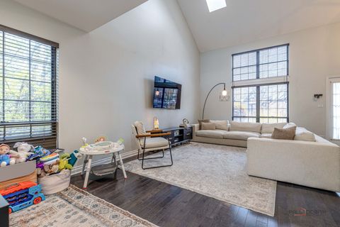 Tiny photo for 367 Golfview Court, Bloomingdale, IL 60108 (MLS # 12525959)