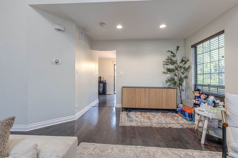 Tiny photo for 367 Golfview Court, Bloomingdale, IL 60108 (MLS # 12525959)