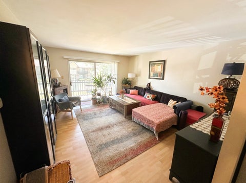 Tiny photo for 5B Kingery Quarter #206, Willowbrook, IL 60527 (MLS # 12678443)