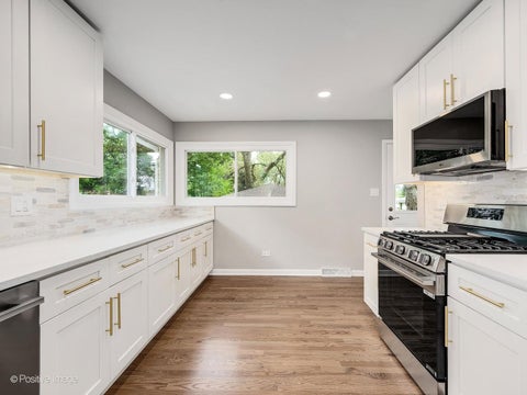 Tiny photo for 579 Dawes Avenue, Glen Ellyn, IL 60137 (MLS # 12756895)