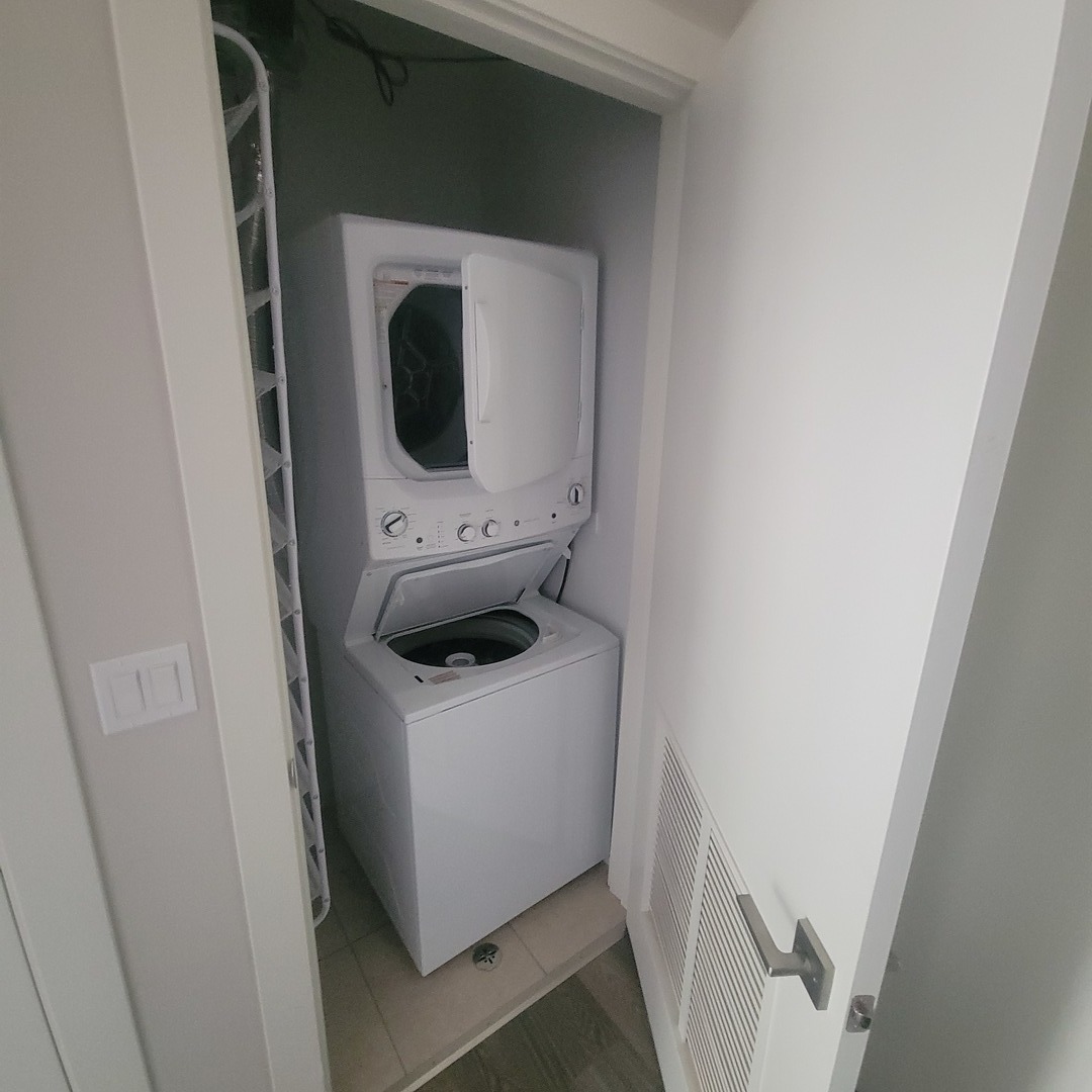 2443 N Western Avenue 203