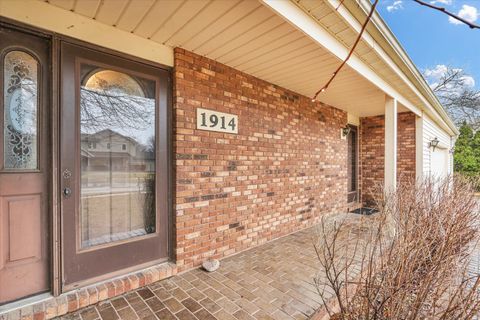 Tiny photo for 1914 Trout Valley Drive, Champaign, IL 61822 (MLS # 12572476)
