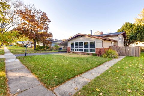 Tiny photo for 512 Lisa Road, West Dundee, IL 60118 (MLS # 12512048)