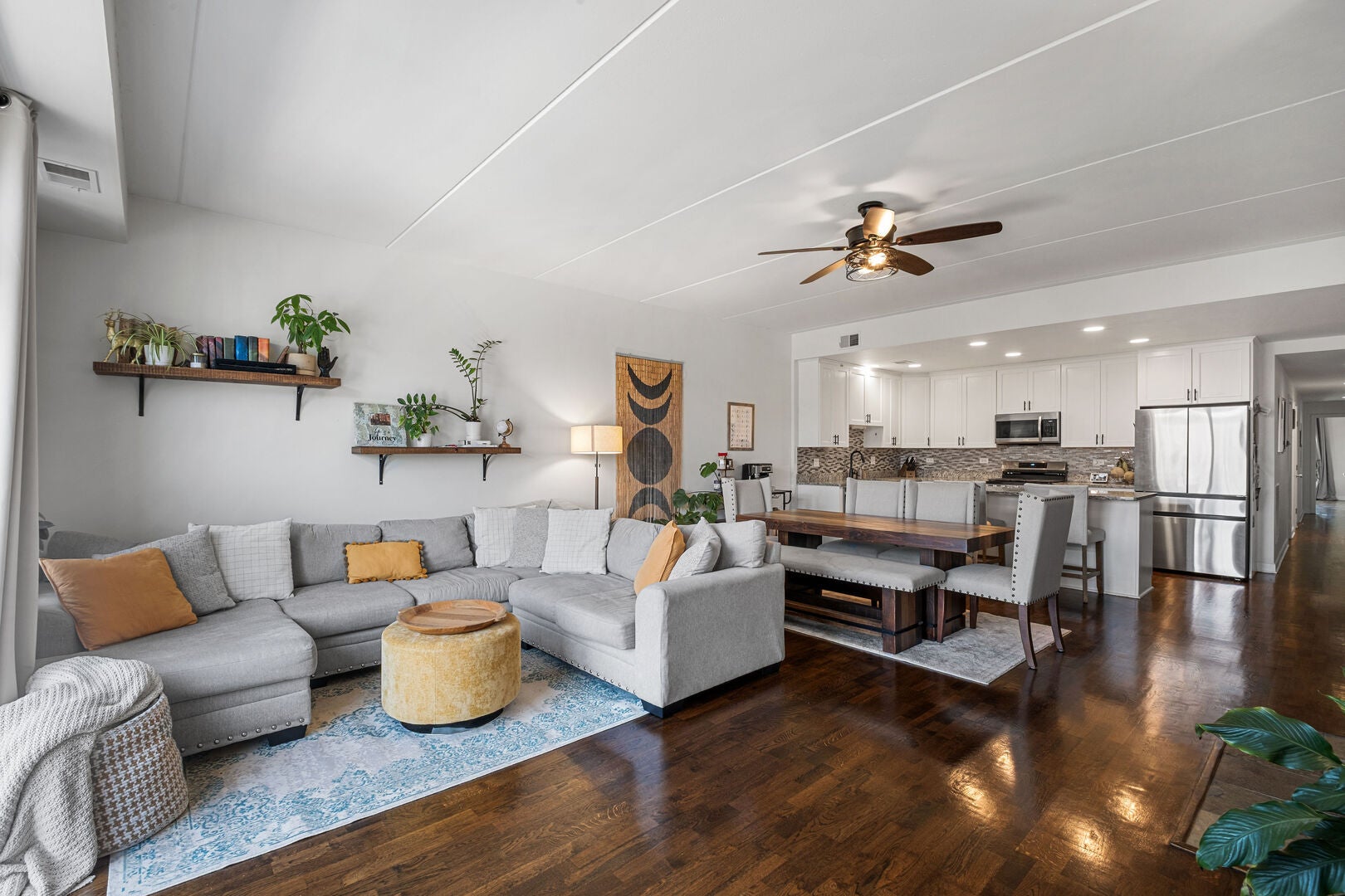 1903 W Diversey Parkway 301