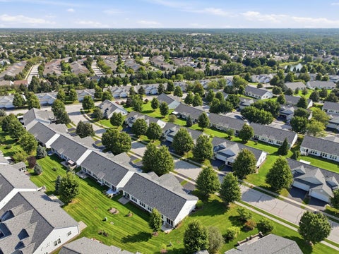 Tiny photo for 812 TREETOP Lane #8801, Shorewood, IL 60404 (MLS # 12750718)
