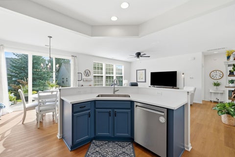 Tiny photo for 812 TREETOP Lane #8801, Shorewood, IL 60404 (MLS # 12750718)