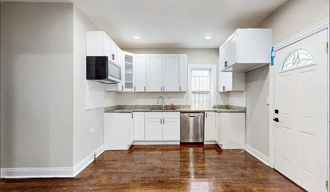 Tiny photo for 6640 S CHAMPLAIN Avenue, Chicago, IL 60637 (MLS # 12648972)