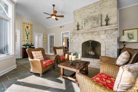 Tiny photo for 373 W County Line Road, Barrington Hills, IL 60010 (MLS # 12783403)