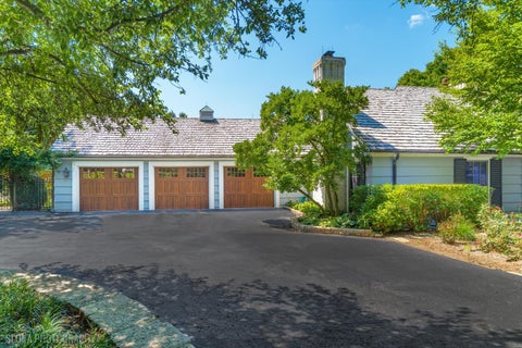 Tiny photo for 373 W County Line Road, Barrington Hills, IL 60010 (MLS # 12783403)