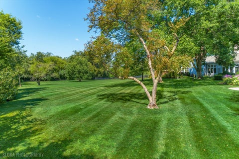 Tiny photo for 373 W County Line Road, Barrington Hills, IL 60010 (MLS # 12783403)