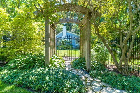 Tiny photo for 373 W County Line Road, Barrington Hills, IL 60010 (MLS # 12783403)