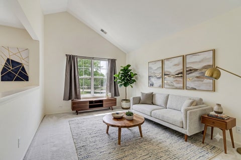 Tiny photo for 376 Ashford Circle #3, Bartlett, IL 60103 (MLS # 12708568)