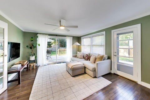 Tiny photo for 711 E Euclid Avenue, Arlington Heights, IL 60004 (MLS # 12767231)