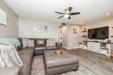 Tiny photo for 10948 S Albany Avenue, Chicago, IL 60655 (MLS # 12674909)