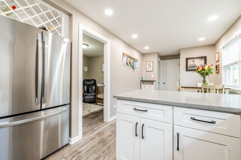 Tiny photo for 10948 S Albany Avenue, Chicago, IL 60655 (MLS # 12674909)