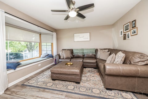 Tiny photo for 10948 S Albany Avenue, Chicago, IL 60655 (MLS # 12674909)