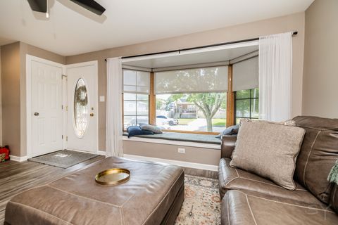 Tiny photo for 10948 S Albany Avenue, Chicago, IL 60655 (MLS # 12674909)