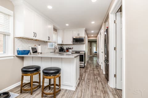Tiny photo for 10948 S Albany Avenue, Chicago, IL 60655 (MLS # 12674909)