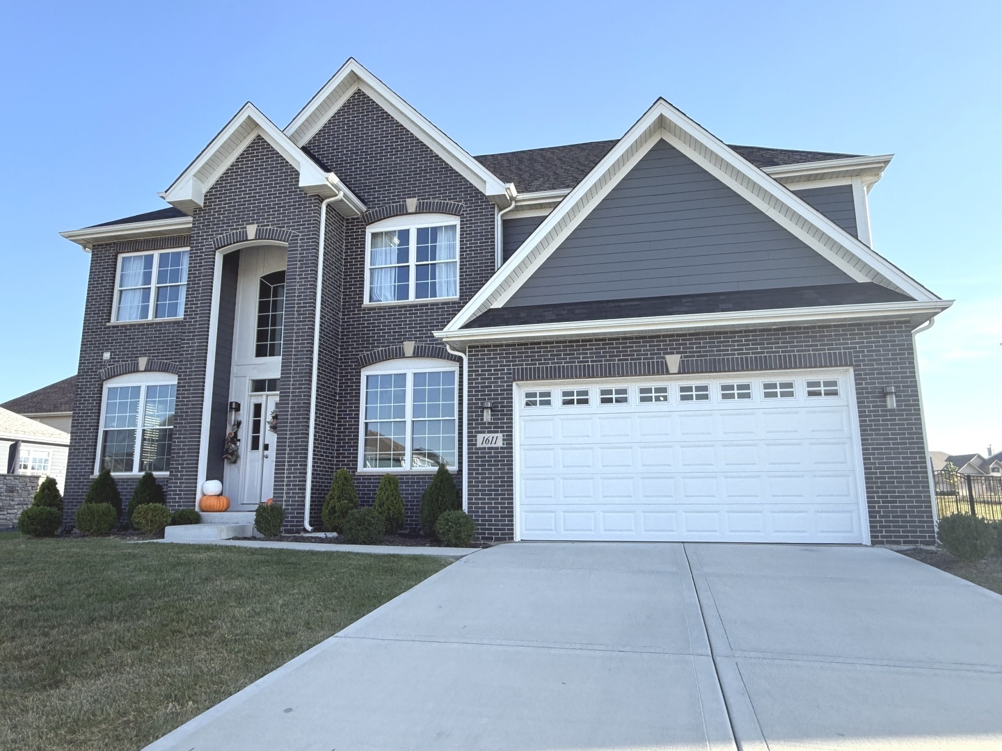 1611 Metcalf Lane