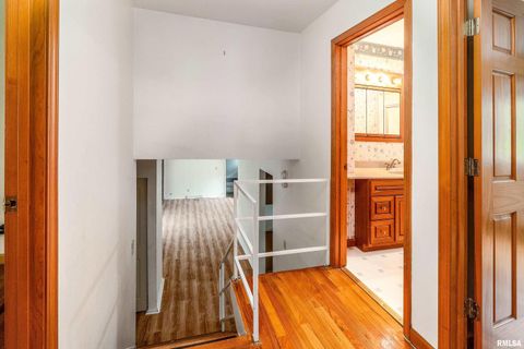 Tiny photo for 1301 W COURT Street, Carbondale, IL 62901 (MLS # EB460069)